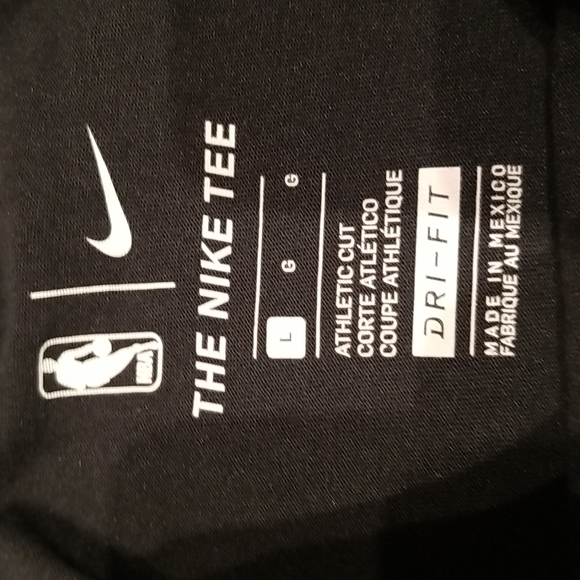 The Nike Tee NBA Green Runs Deep Celtics Dri-Fit Athletic Cut men's sz L shirt - Picture 4 of 6